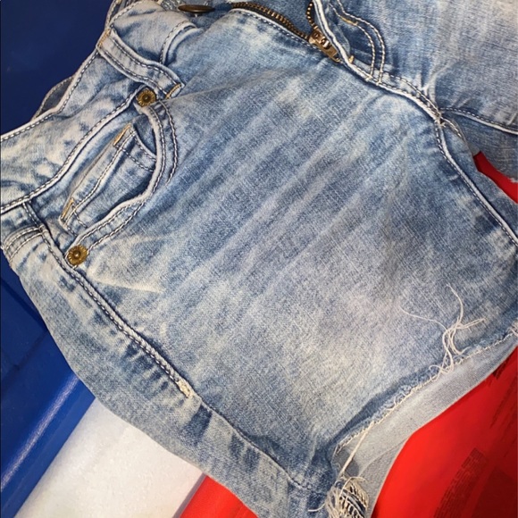 Shorts - Picture 2 of 7